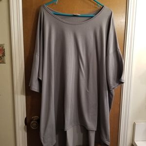 Lularoe Irma Tunic, size 3x, solid gray, pre-owned, has pilling
